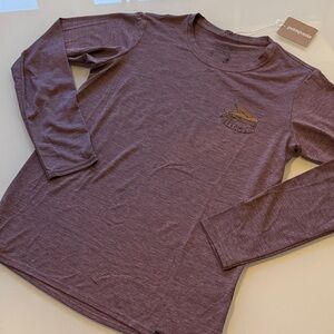 Patagonia Long Sleeve Graphic Shirt - size S